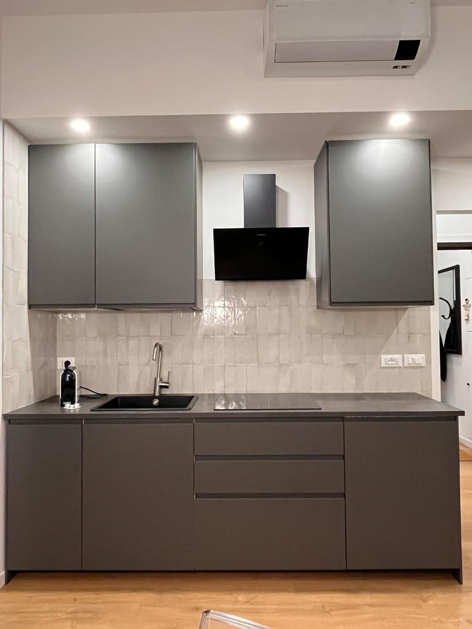 Trieste Centrale Luxury Apartament In Stile Moderno Eksteriør billede