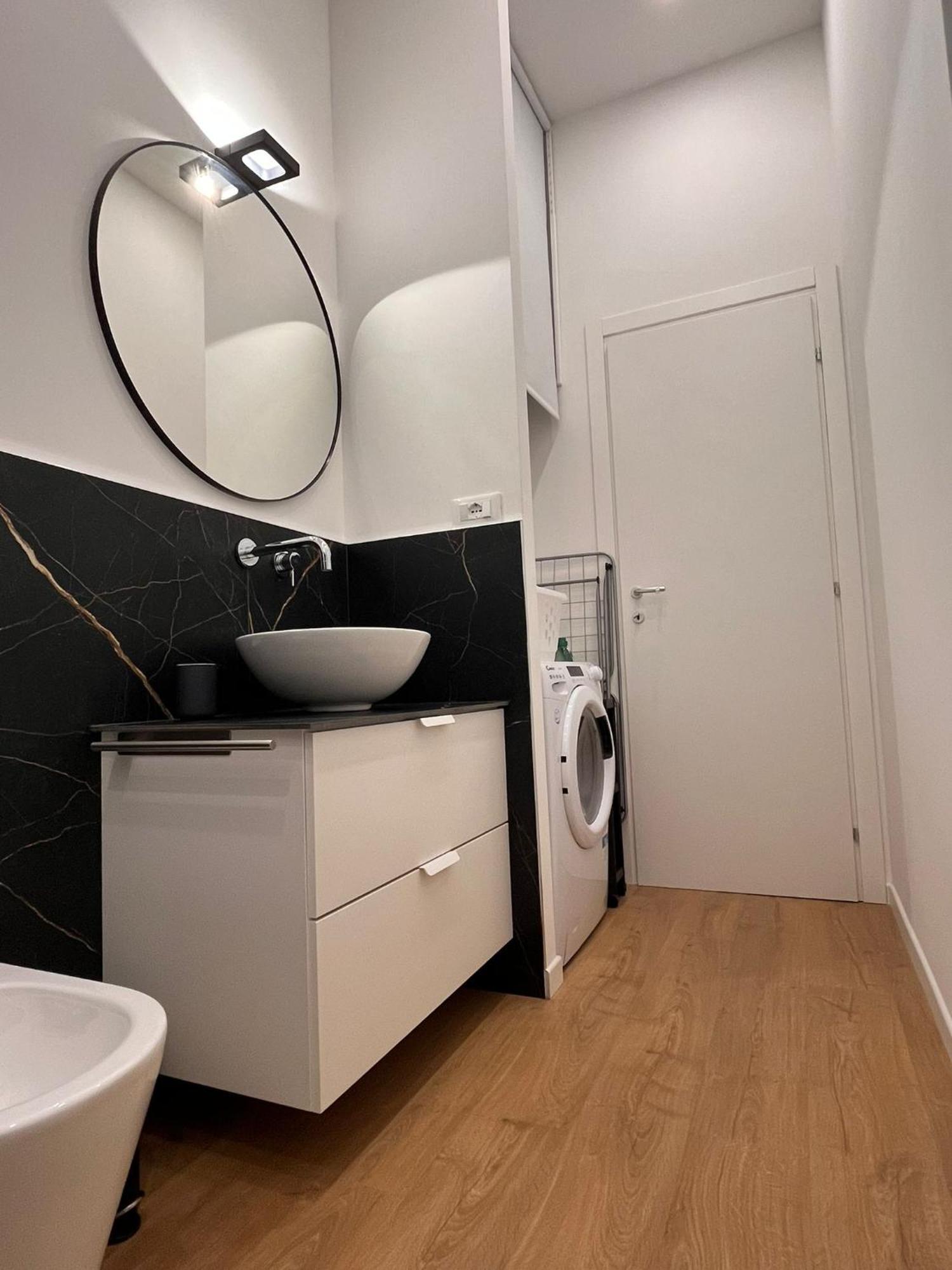 Trieste Centrale Luxury Apartament In Stile Moderno Eksteriør billede