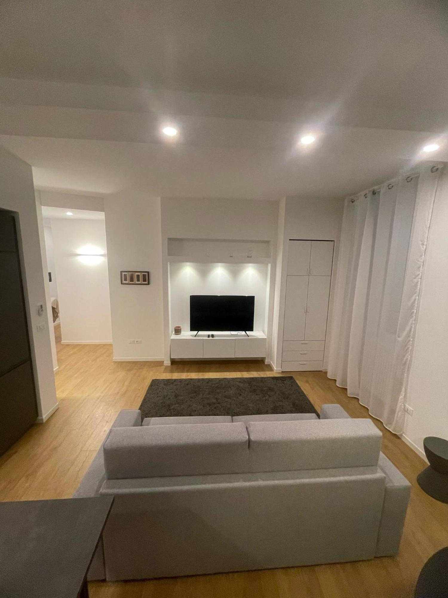 Trieste Centrale Luxury Apartament In Stile Moderno Eksteriør billede