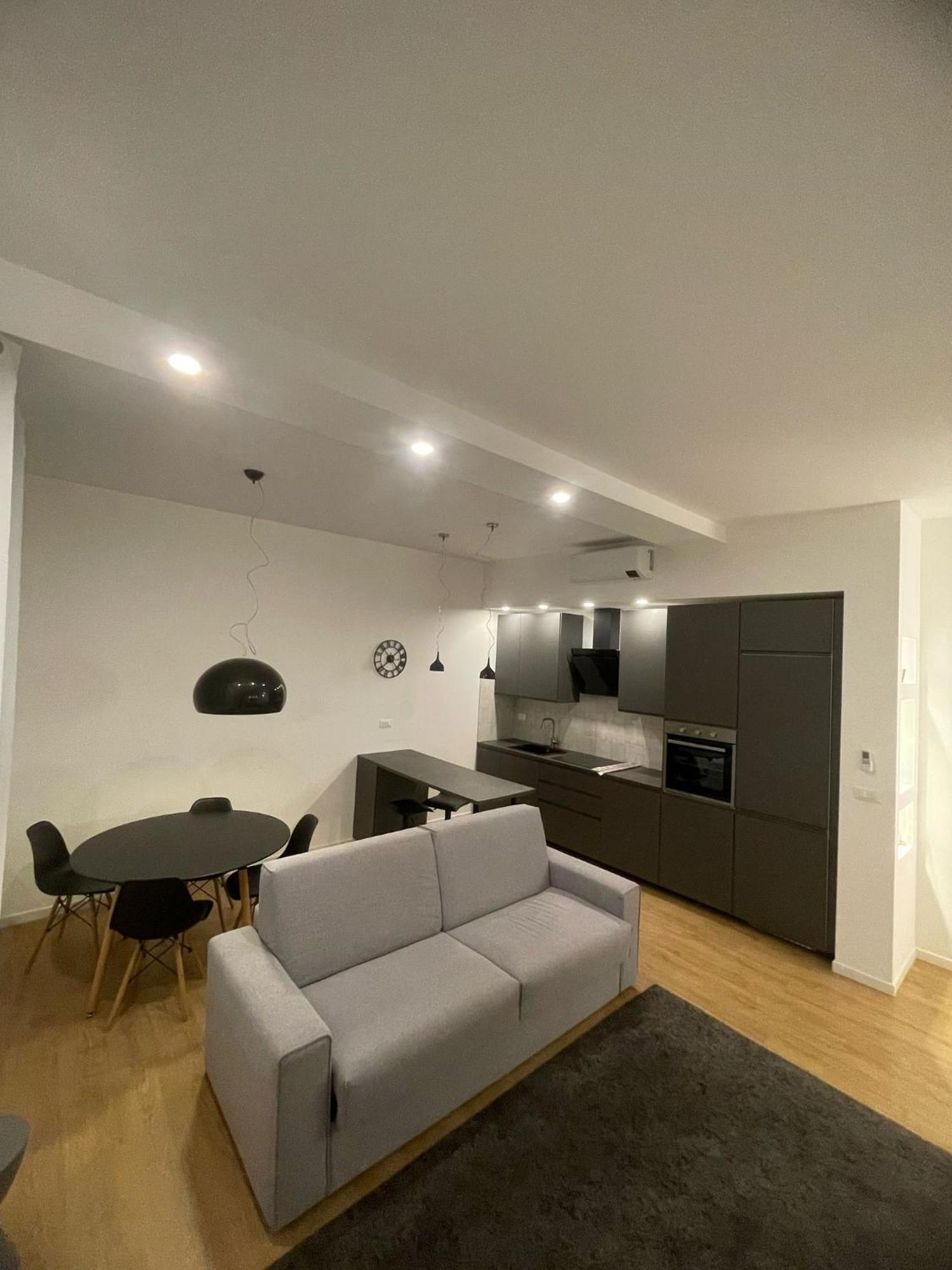 Trieste Centrale Luxury Apartament In Stile Moderno Eksteriør billede